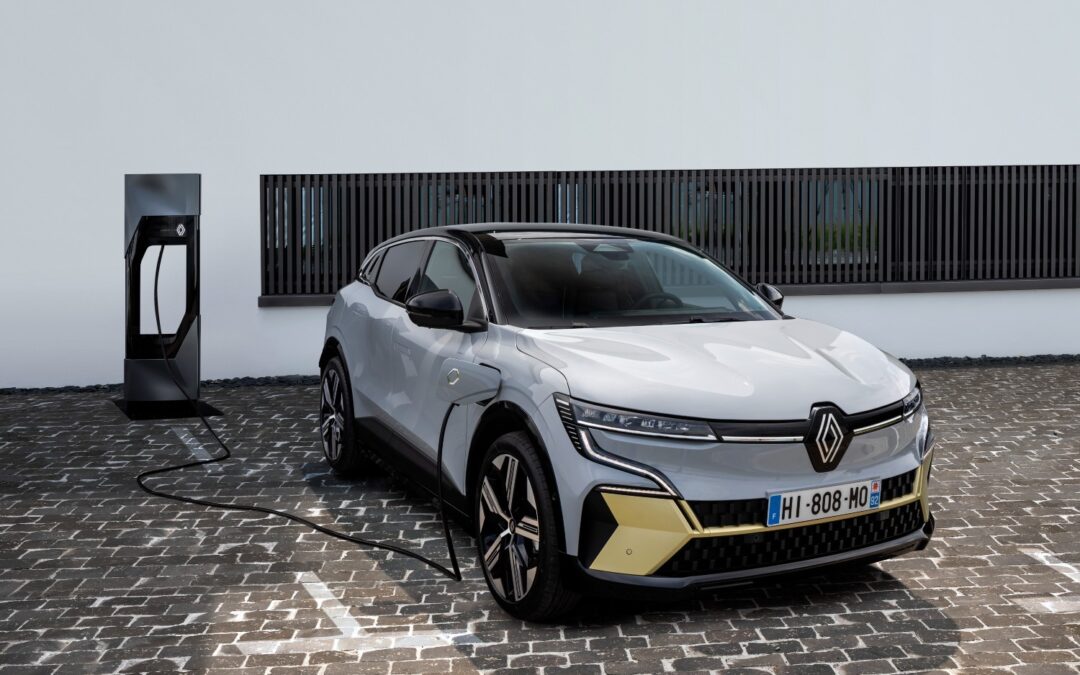 Veicoli elettrici: Renault e il CEA sviluppano un caricatore ad altissima efficienza