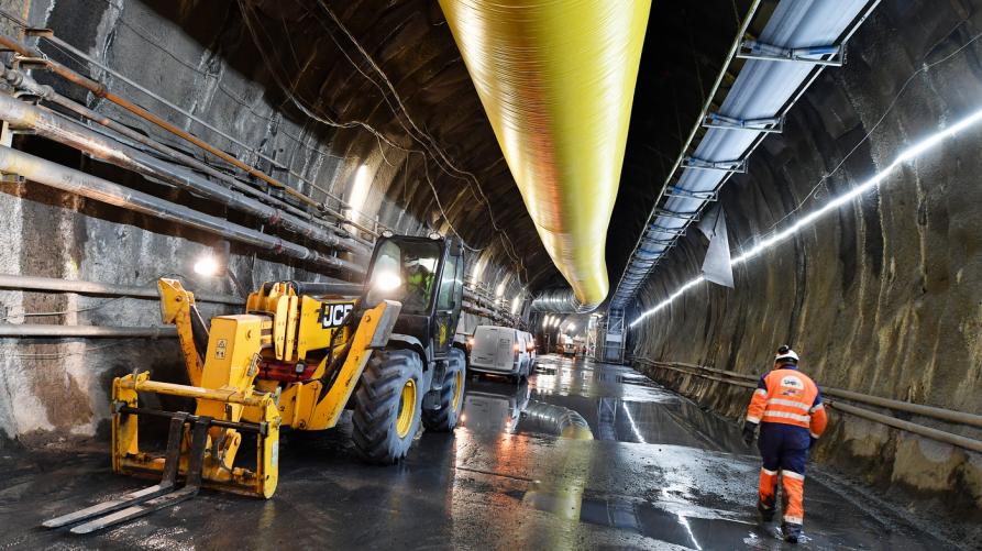 Tav, l’annuncio di Telt: “Il primo treno della Torino-Lione passerà nel 2033”
